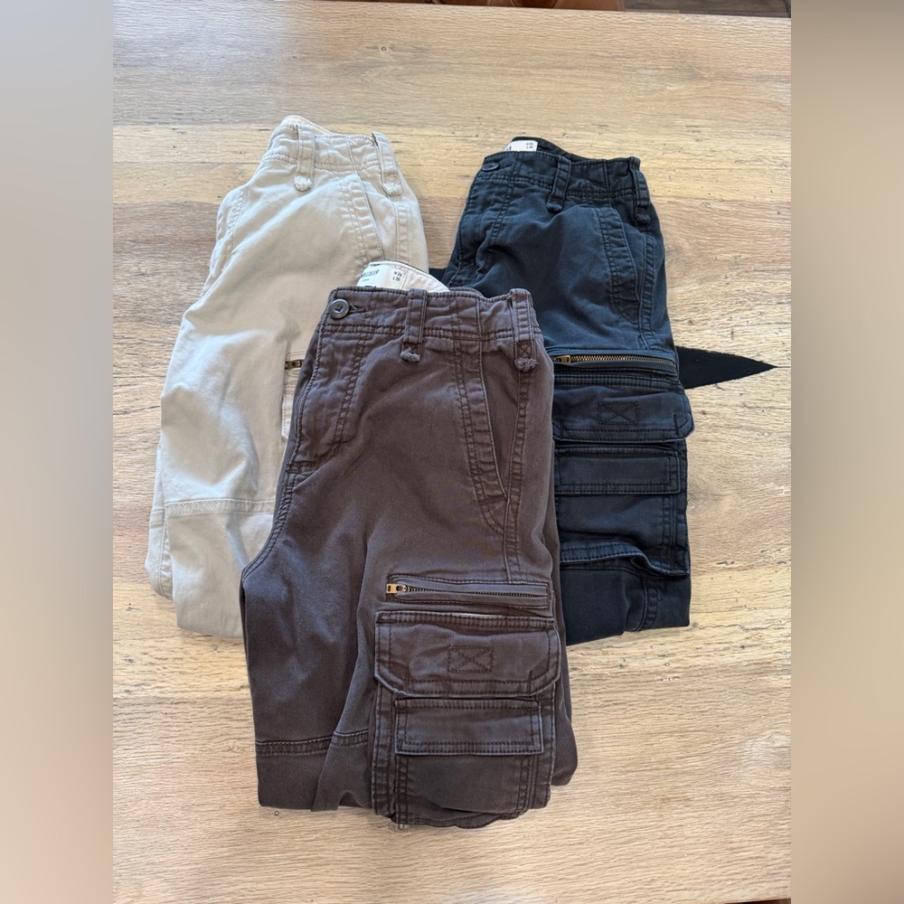 Hollister Loose Cargo Bundle